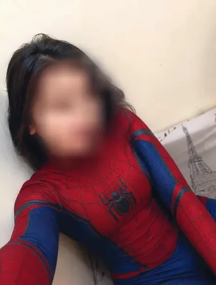 Alena, 25