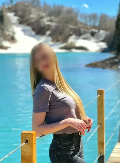 Celina, 32