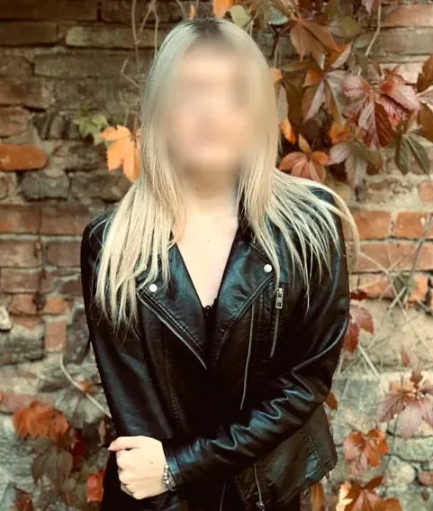 Hanna, 32
