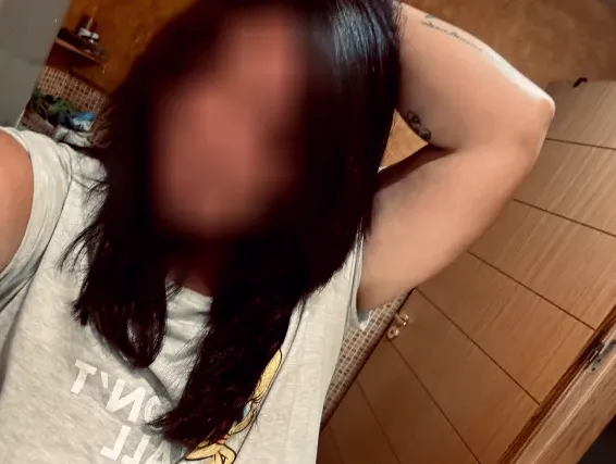 Lara, 30