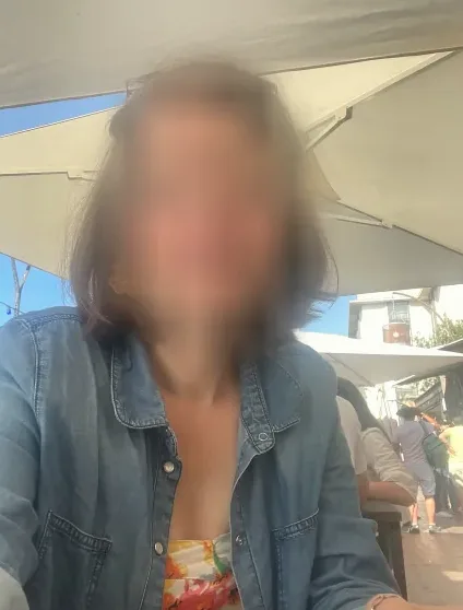 Leonie, 34