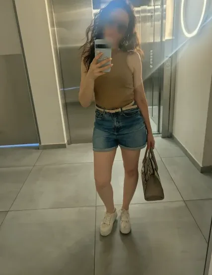 Luisa, 40