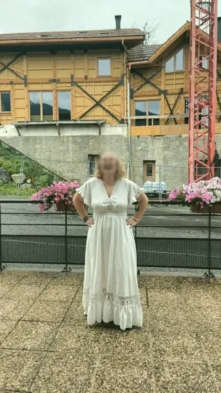 Marie, 28