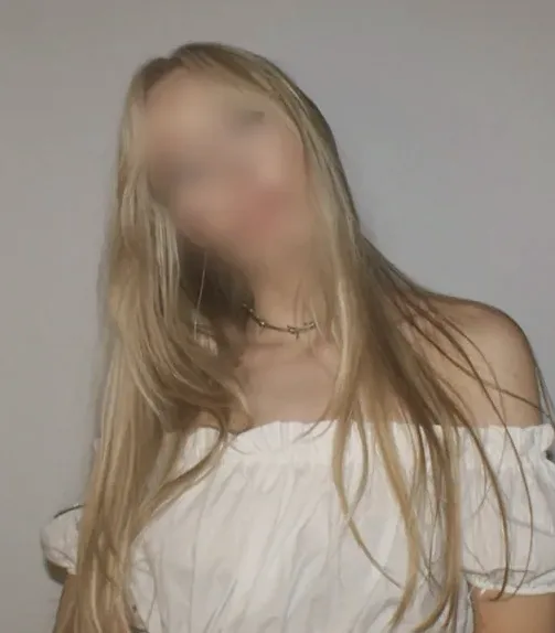 Nadine, 20