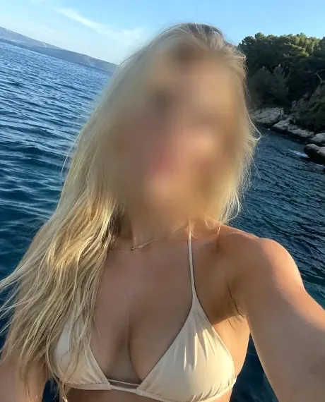 Sarah, 27