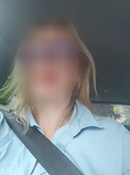 Sophie, 34