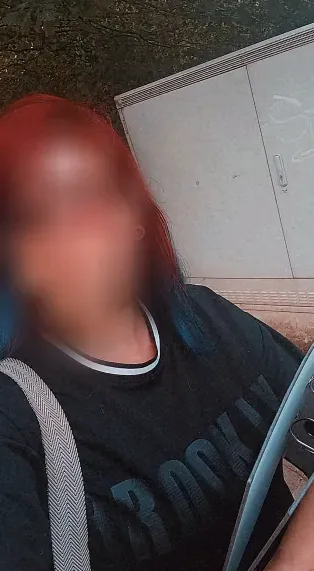 Yvonne, 27